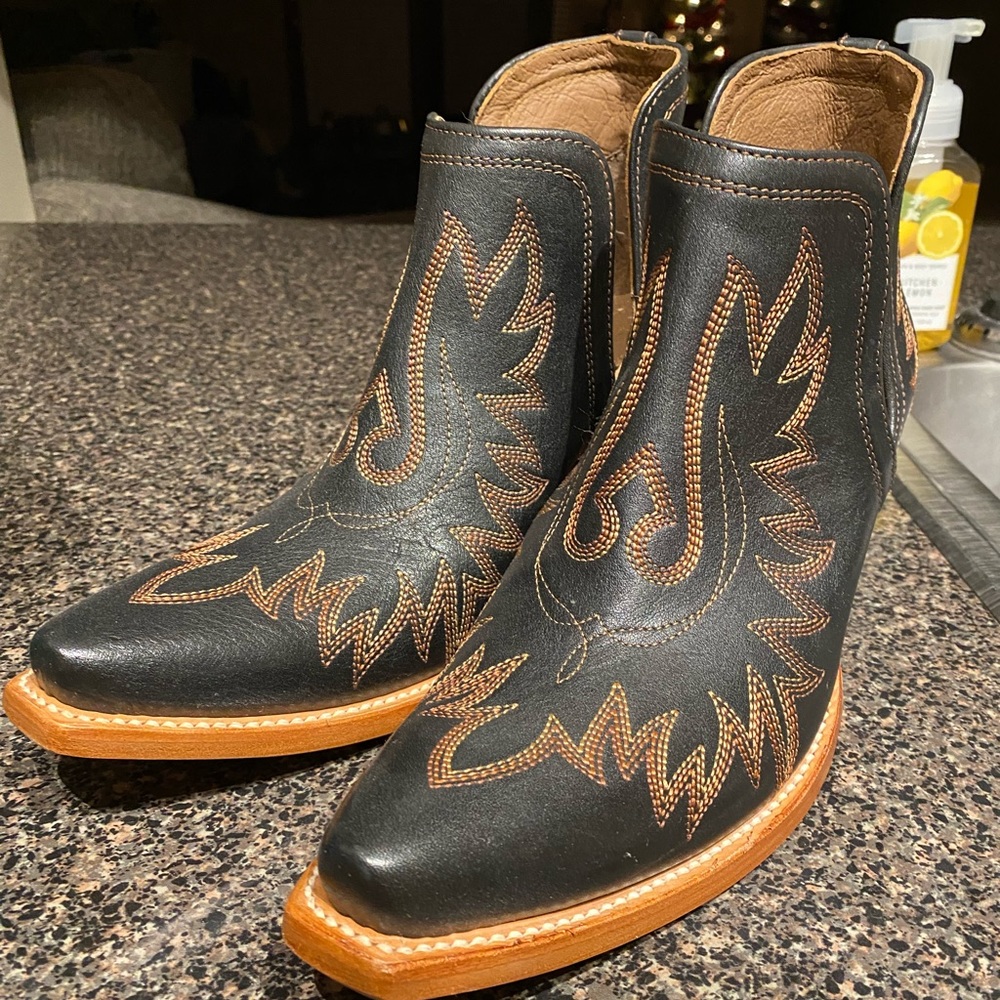Ariat Booties BRAND NEW